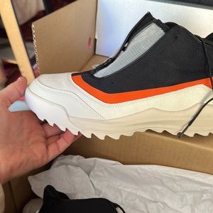 Sorel sneakers new never worn.  Ona 718.